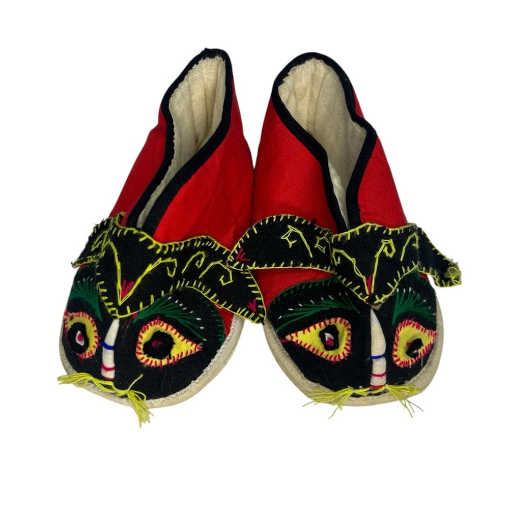 Antique Embroidered Chinese baby cat head Slippers